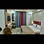 Hotel Landmark By Ratnesh Verma